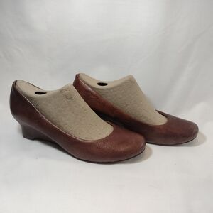 Gentle Souls by Kenneth Cole Leather Wedge‎ Pumps